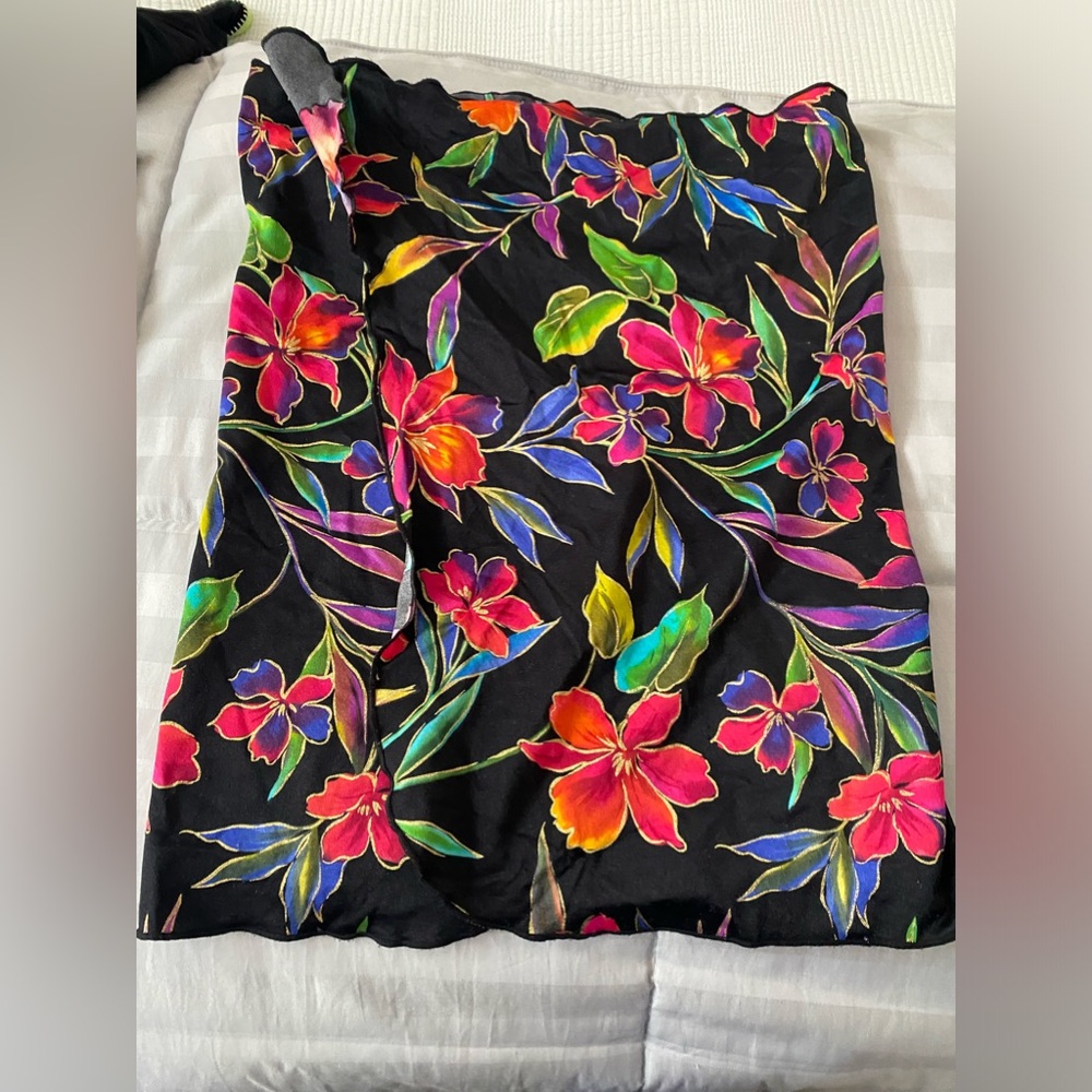 Inches away swim wrap around skirt one size
